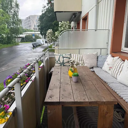 Modern 2br With Balcony And Free Parking