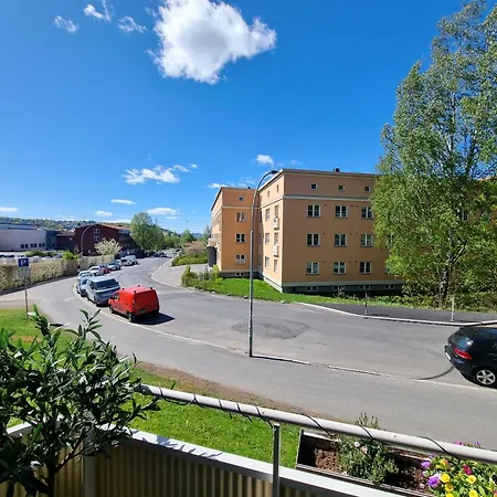 Modern 2br With Balcony And Free Parking Апартаменты