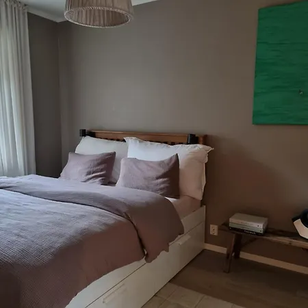 Modern 2br With Balcony And Free Parking Апартаменты